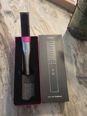 Skin Pink and Black Anion Hair Straightener Brush. NEW